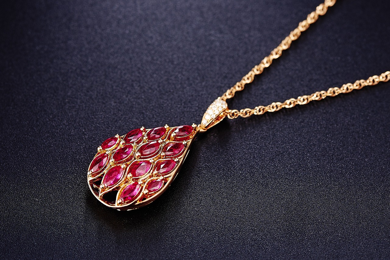 jewelry, ruby, pendant-625720.jpg